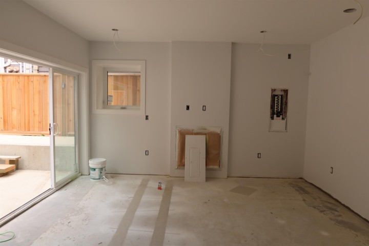 Photo 5 at A - 2735 W 8th Avenue, Kitsilano, Vancouver West