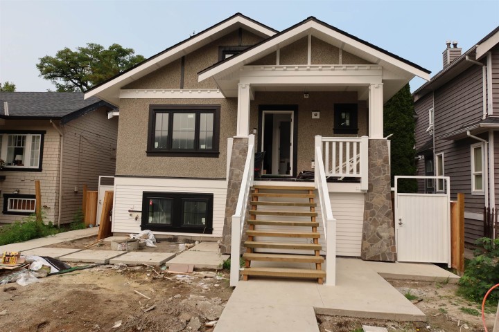 Photo 8 at A - 2735 W 8th Avenue, Kitsilano, Vancouver West