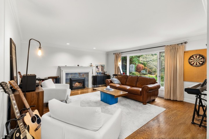 Photo 7 at 457 Hillcrest Street, Westmount WV, West Vancouver