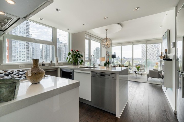 Photo 14 at 707 - 1351 Continental Street, Downtown VW, Vancouver West