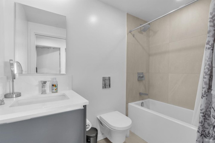 Photo 8 at 1015 - 180 E 2nd Avenue, Mount Pleasant VE, Vancouver East