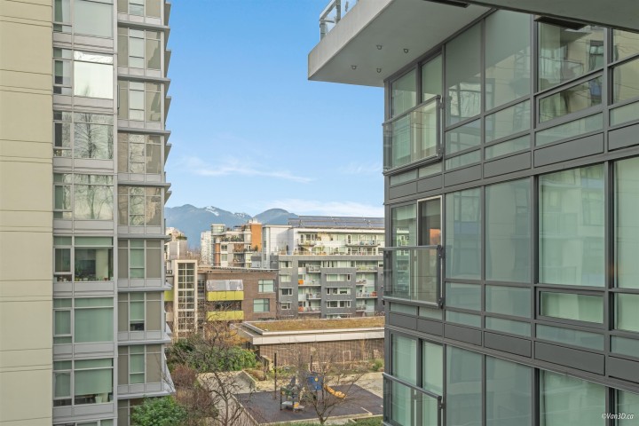 Photo 6 at 725 - 159 W 2nd Avenue, False Creek, Vancouver West