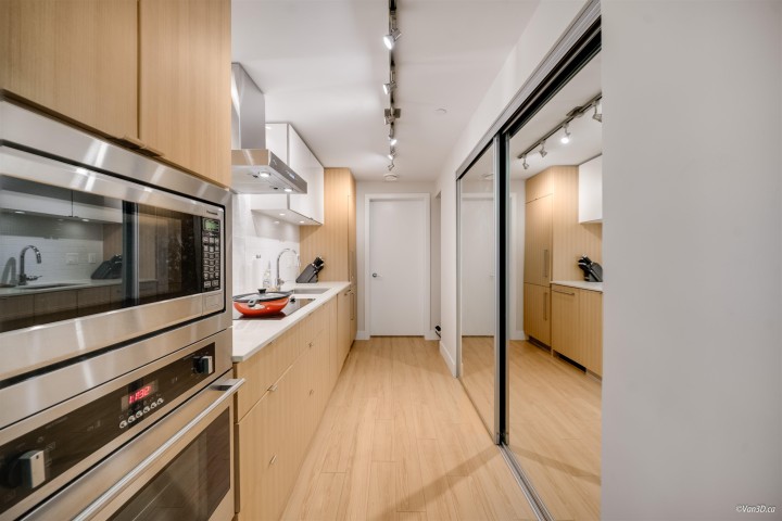 Photo 15 at 725 - 159 W 2nd Avenue, False Creek, Vancouver West