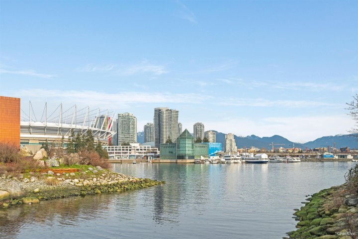 Photo 29 at 725 - 159 W 2nd Avenue, False Creek, Vancouver West