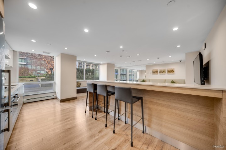 Photo 21 at 725 - 159 W 2nd Avenue, False Creek, Vancouver West