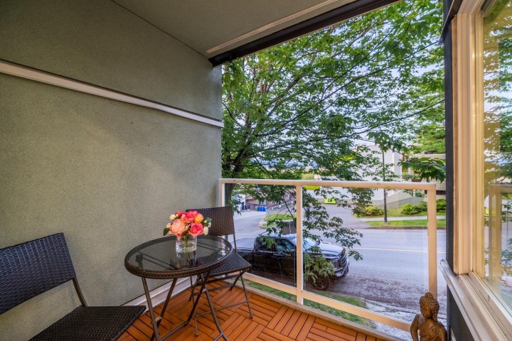 Photo 9 at 2391 Oak Street, Fairview VW, Vancouver West