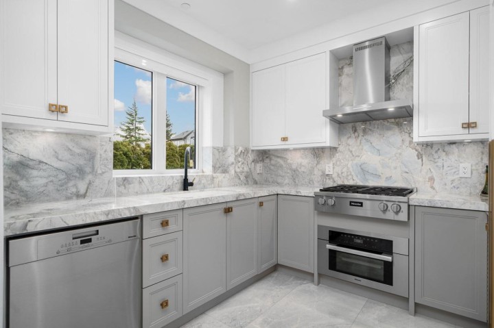 Photo 6 at 2848 W 17th Avenue, Arbutus, Vancouver West