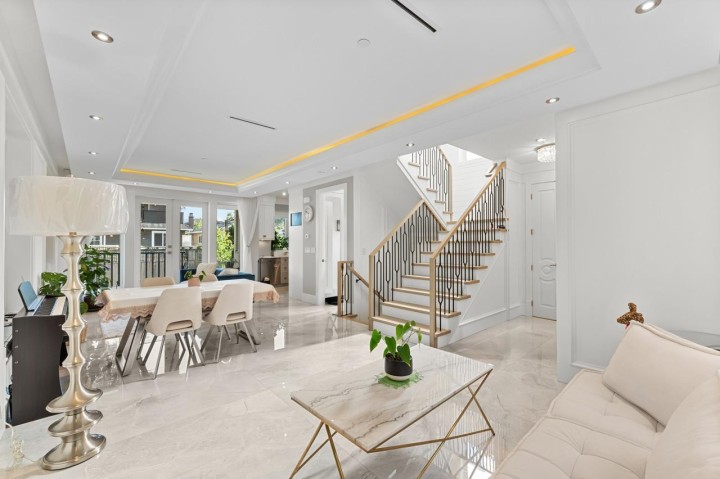 Photo 3 at 2848 W 17th Avenue, Arbutus, Vancouver West