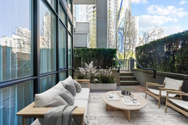 Photo 16 at 471 Beach Crescent, Yaletown, Vancouver West