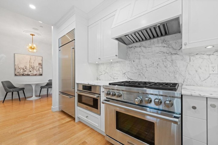 Photo 10 at 471 Beach Crescent, Yaletown, Vancouver West