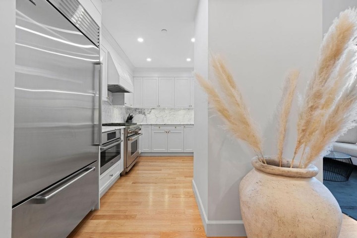 Photo 8 at 471 Beach Crescent, Yaletown, Vancouver West