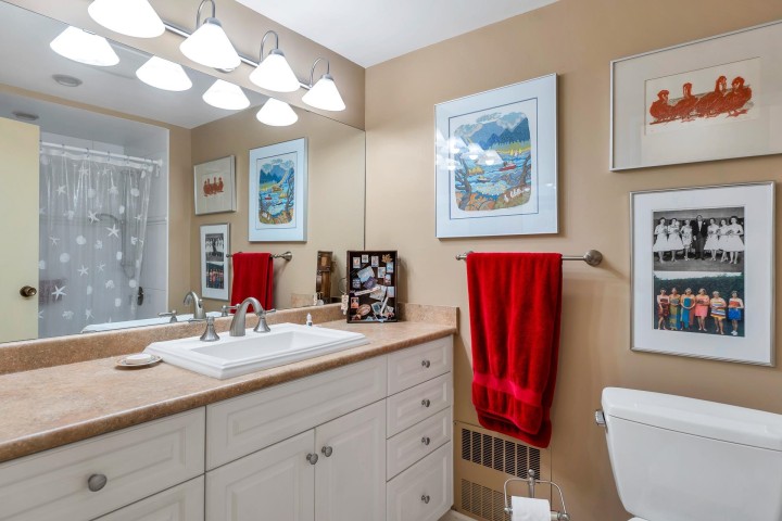 Photo 18 at 208 - 235 Keith Road, Cedardale, West Vancouver