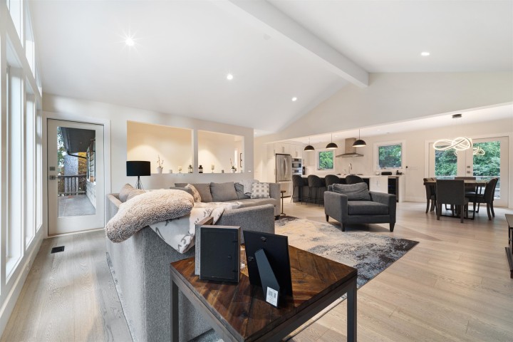 Photo 4 at 2488 Belloc Street, Blueridge NV, North Vancouver