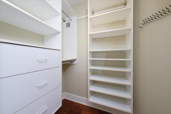 Photo 17 at 302 - 2455 Bellevue Avenue, Dundarave, West Vancouver