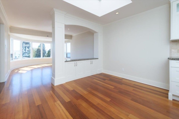 Photo 22 at 302 - 2455 Bellevue Avenue, Dundarave, West Vancouver