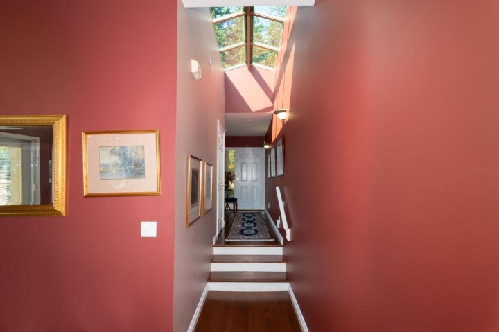 Photo 2 at 3178 Deer Ridge Drive, Deer Ridge WV, West Vancouver