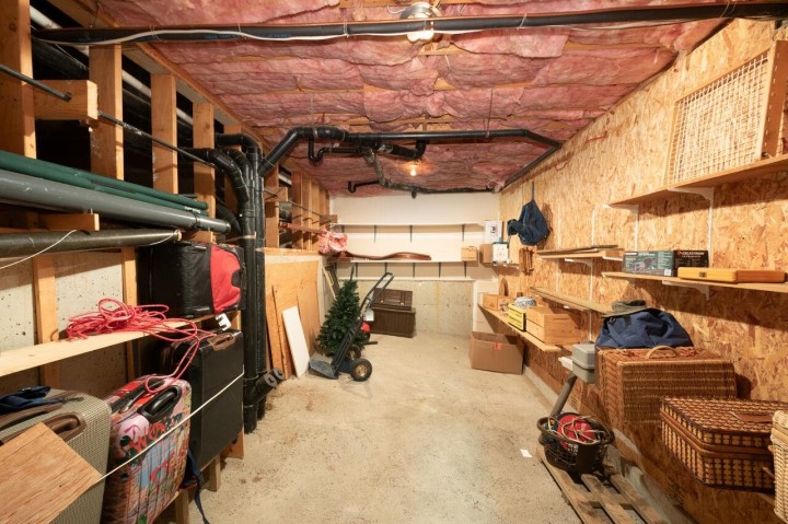 Photo 34 at 3178 Deer Ridge Drive, Deer Ridge WV, West Vancouver