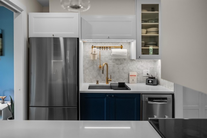 Photo 16 at 101 - 2121 W 6th Avenue, Kitsilano, Vancouver West