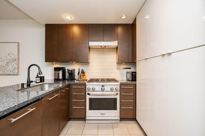 Photo 5 at 207 - 5928 Birney Avenue, University VW, Vancouver West