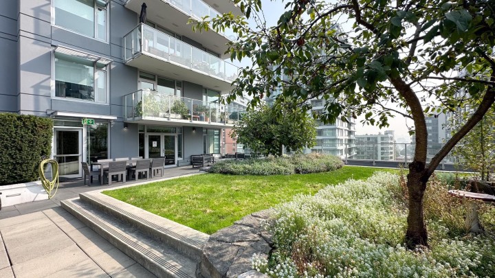 Photo 4 at 515 - 1661 Quebec Street, Mount Pleasant VE, Vancouver East