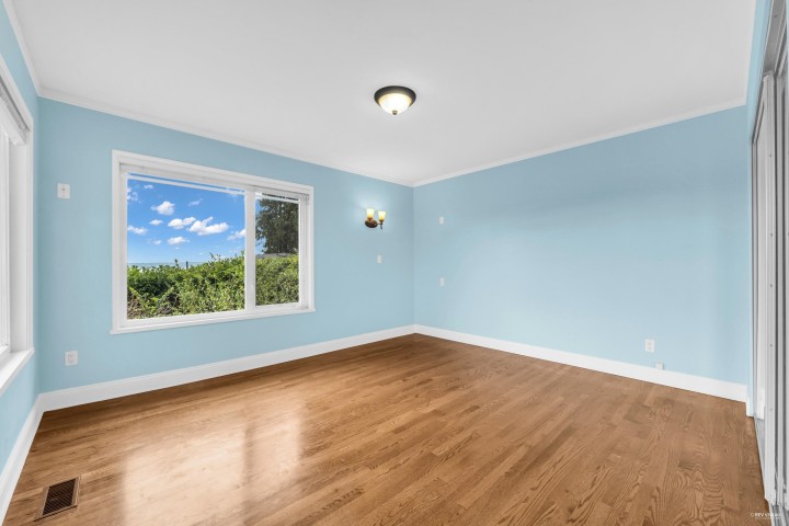 Photo 22 at 2558 Mathers Avenue, Dundarave, West Vancouver