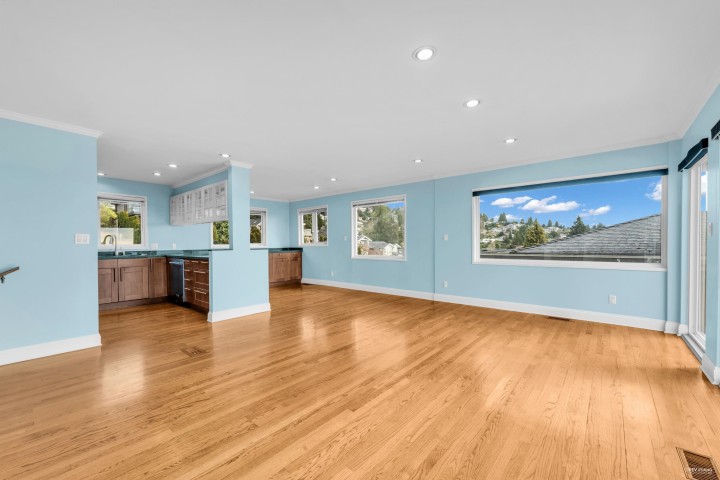 Photo 15 at 2558 Mathers Avenue, Dundarave, West Vancouver