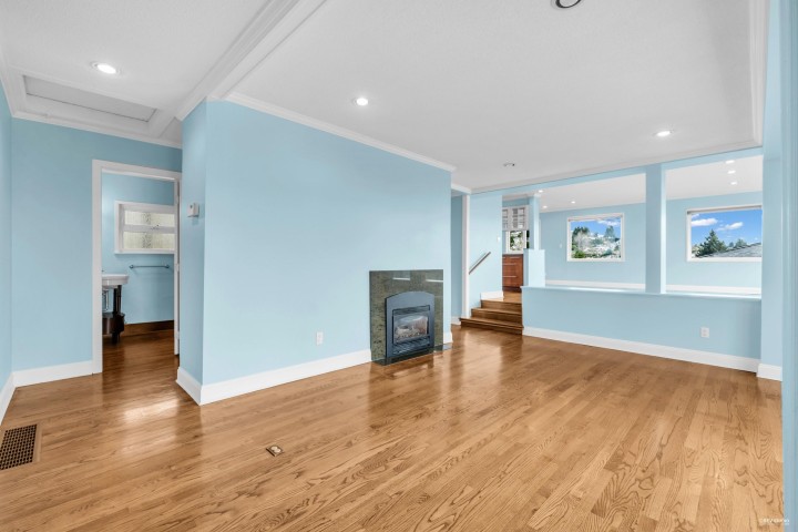 Photo 11 at 2558 Mathers Avenue, Dundarave, West Vancouver