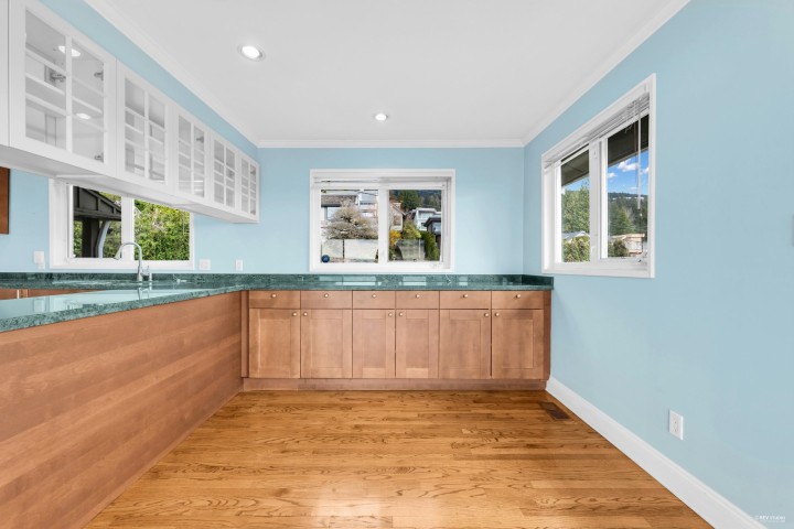 Photo 19 at 2558 Mathers Avenue, Dundarave, West Vancouver