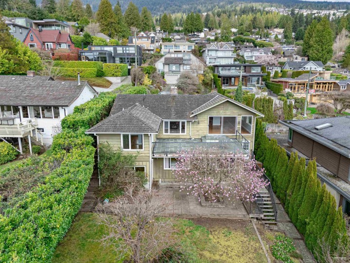 Photo 35 at 2558 Mathers Avenue, Dundarave, West Vancouver