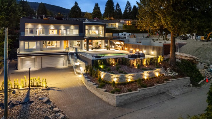 Photo 3 at 1265 Queens Avenue, British Properties, West Vancouver