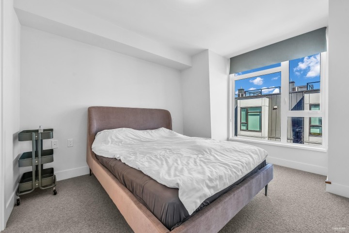 Photo 13 at 7623 Yukon Street, Marpole, Vancouver West