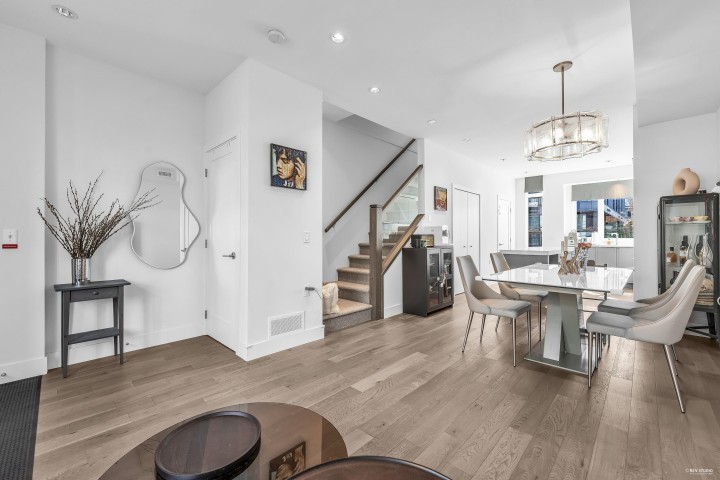 Photo 12 at 7623 Yukon Street, Marpole, Vancouver West