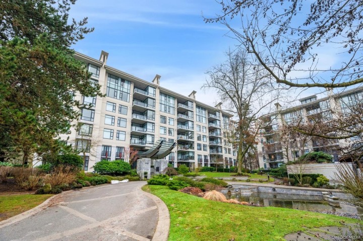 Photo 3 at 501 - 4759 Valley Drive, Quilchena, Vancouver West