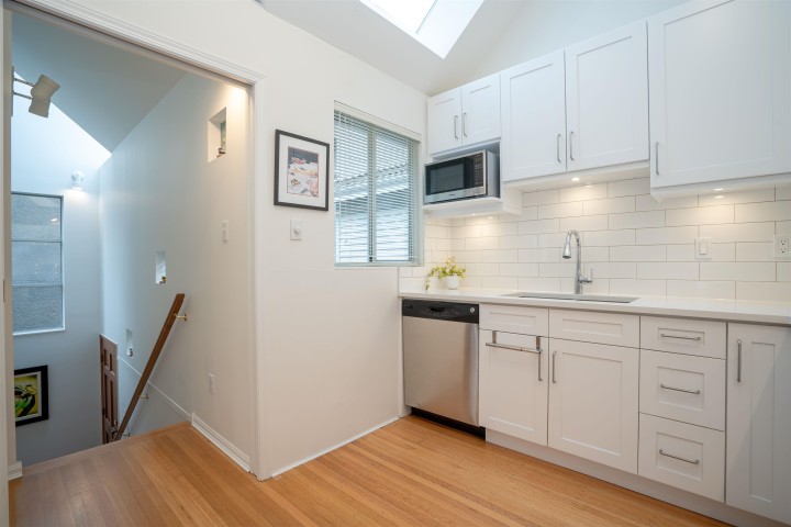 Photo 10 at 1346 Laburnum Street, Kitsilano, Vancouver West