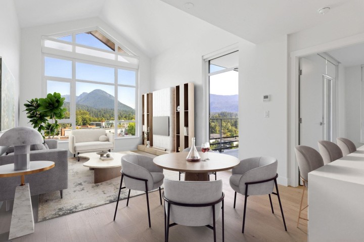 Photo 1 at 609 - 2780 Valley Centre Avenue, Lynn Valley, North Vancouver