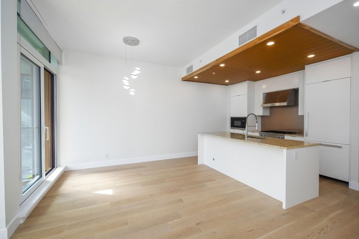 Photo 2 at 406 - 6687 Nelson Avenue, Horseshoe Bay WV, West Vancouver