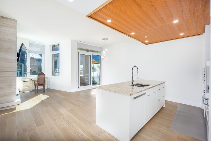 Photo 5 at 406 - 6687 Nelson Avenue, Horseshoe Bay WV, West Vancouver