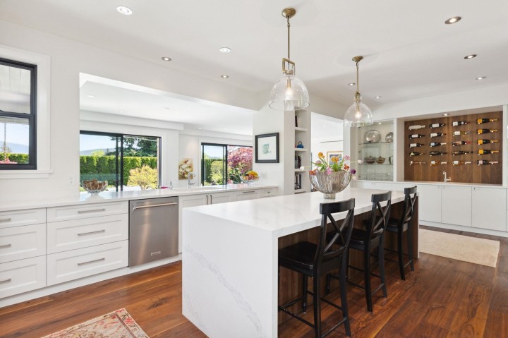 Photo 7 at 939 Friar Crescent, Dollarton, North Vancouver