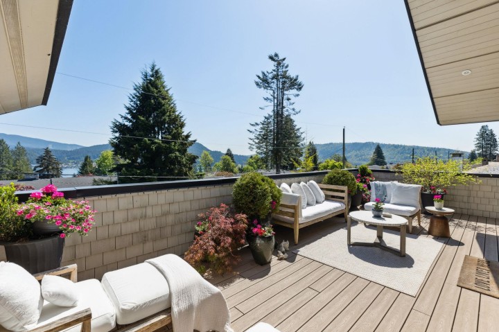 Photo 20 at 939 Friar Crescent, Dollarton, North Vancouver