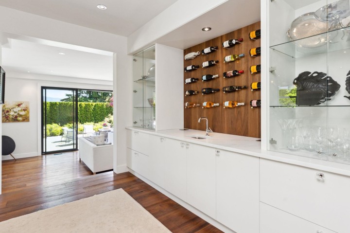 Photo 8 at 939 Friar Crescent, Dollarton, North Vancouver