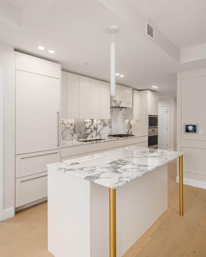 Photo 12 at 303 - 3668 W 10th Avenue, Kitsilano, Vancouver West