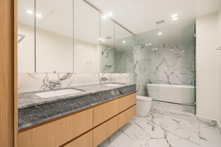 Photo 22 at 303 - 3668 W 10th Avenue, Kitsilano, Vancouver West