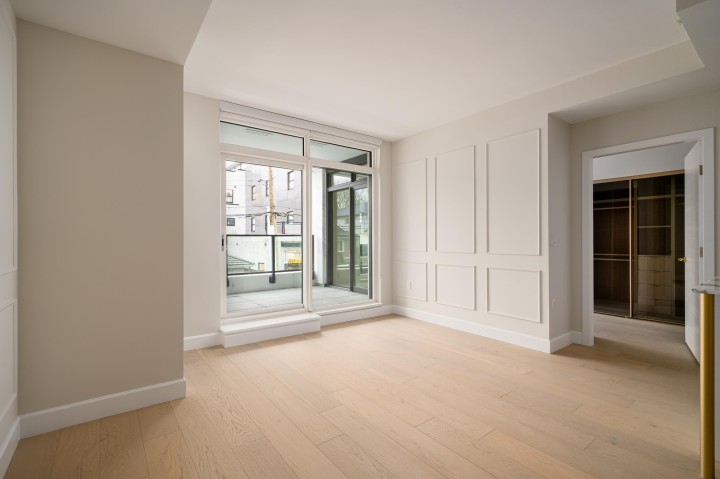 Photo 14 at 303 - 3668 W 10th Avenue, Kitsilano, Vancouver West