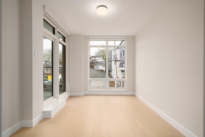 Photo 18 at 303 - 3668 W 10th Avenue, Kitsilano, Vancouver West