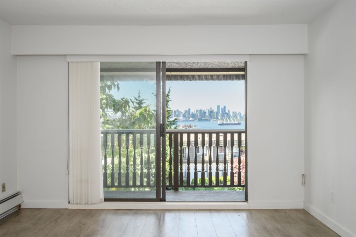 Photo 2 at 305 - 310 W 3rd Street, Lower Lonsdale, North Vancouver