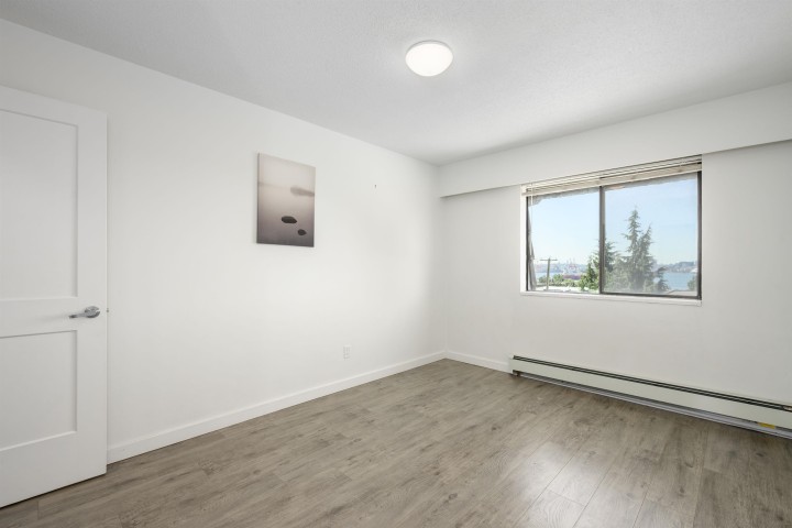 Photo 17 at 305 - 310 W 3rd Street, Lower Lonsdale, North Vancouver