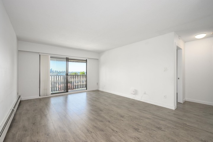 Photo 1 at 305 - 310 W 3rd Street, Lower Lonsdale, North Vancouver