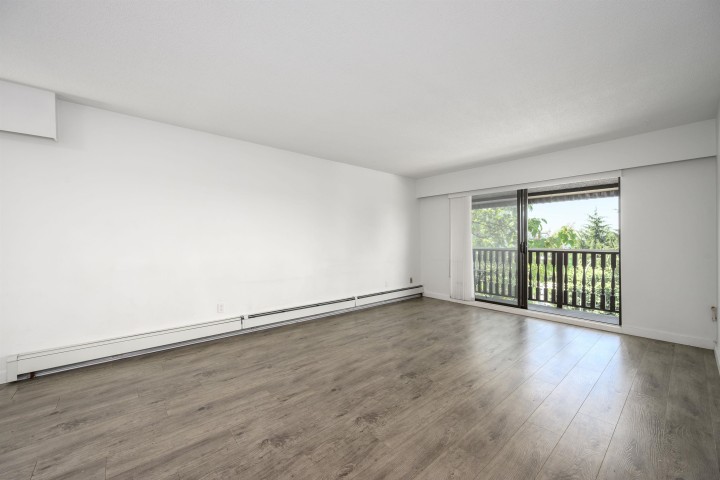 Photo 10 at 305 - 310 W 3rd Street, Lower Lonsdale, North Vancouver