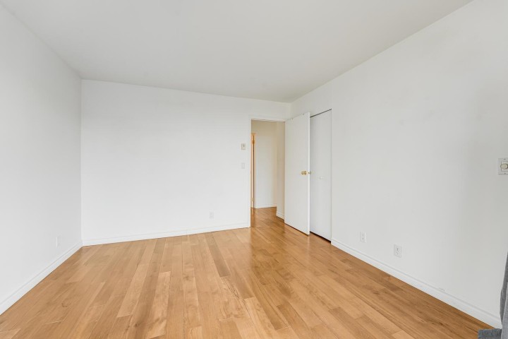 Photo 12 at 1105 - 2668 Ash Street, Fairview VW, Vancouver West