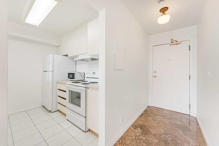 Photo 8 at 1105 - 2668 Ash Street, Fairview VW, Vancouver West